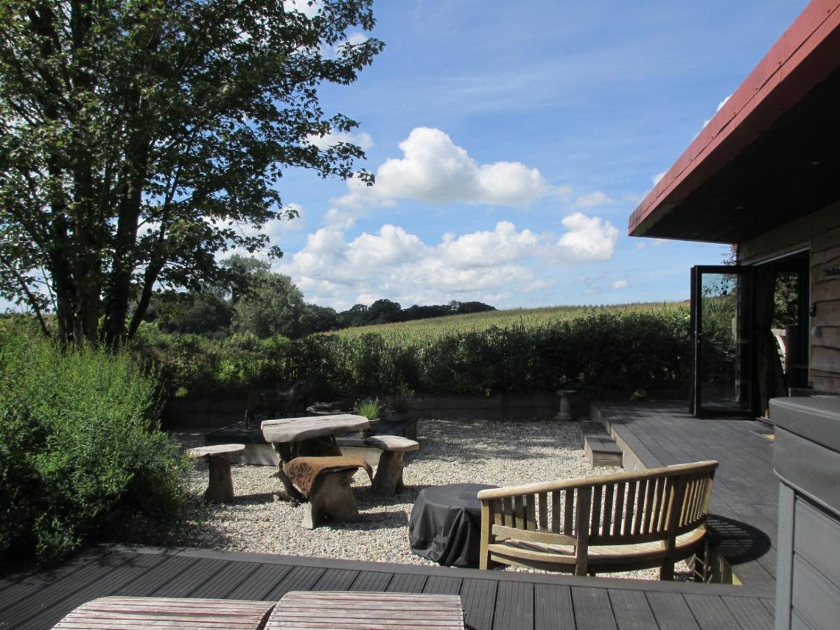 Stargazing Retreat Villa Merton  Bagian luar foto