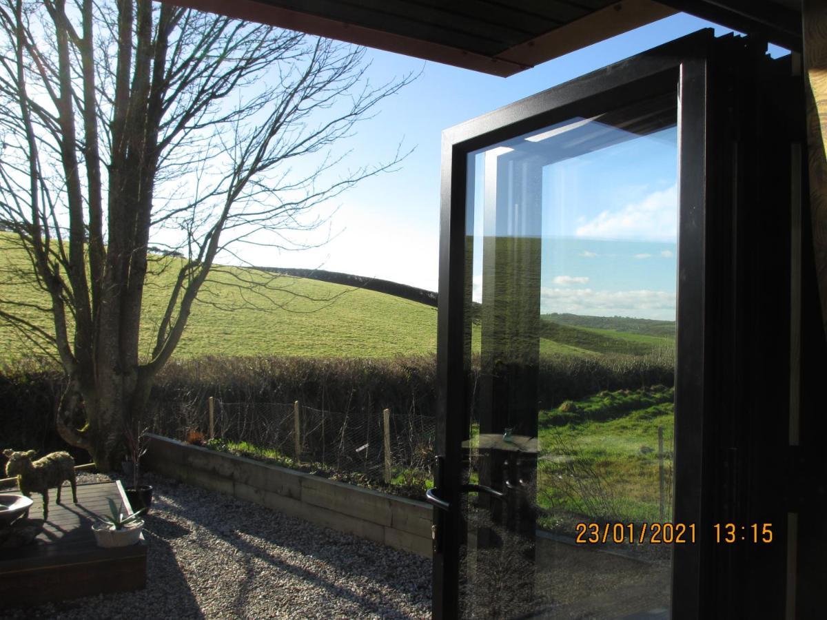 Stargazing Retreat Villa Merton  Bagian luar foto